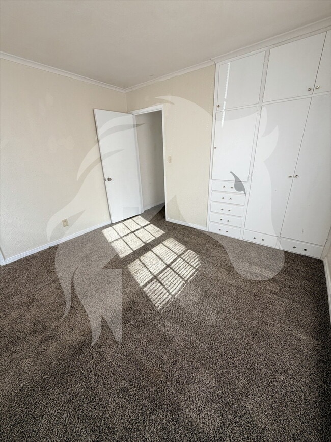 Building Photo - 1621 S Jackson St