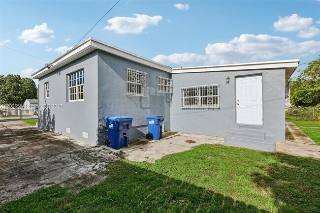 Building Photo - 1045 NW 115th St