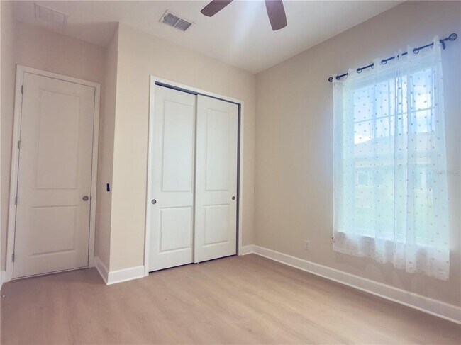 Building Photo - 12949 Doisy St