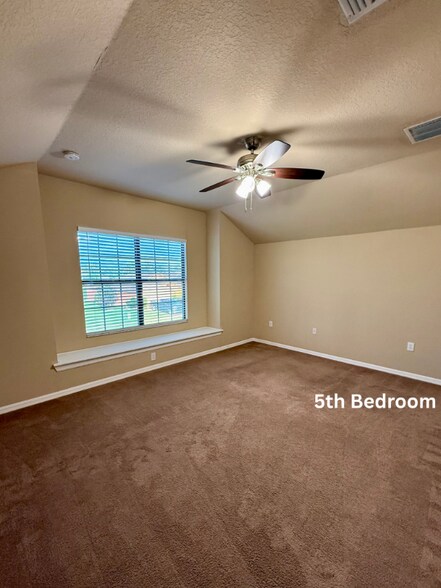 Building Photo - 34046 Spring Oak Trail