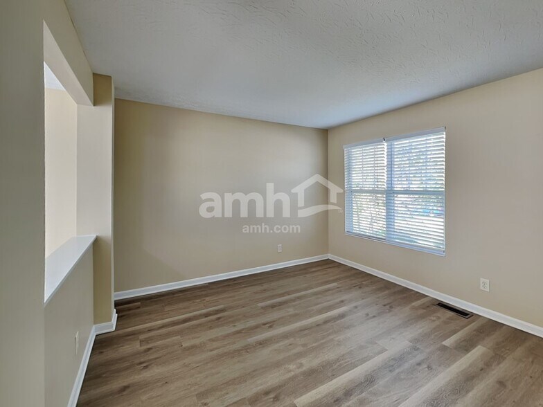 Building Photo - 3177 Bridle Run Dr