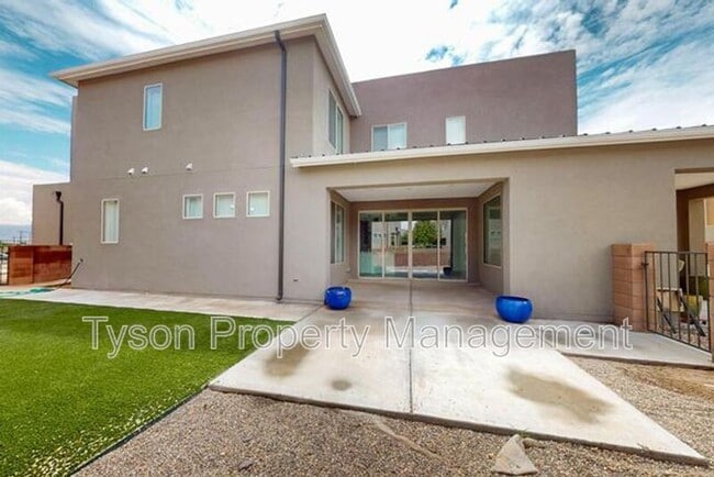 Building Photo - 6316 Vista del Bosque Dr