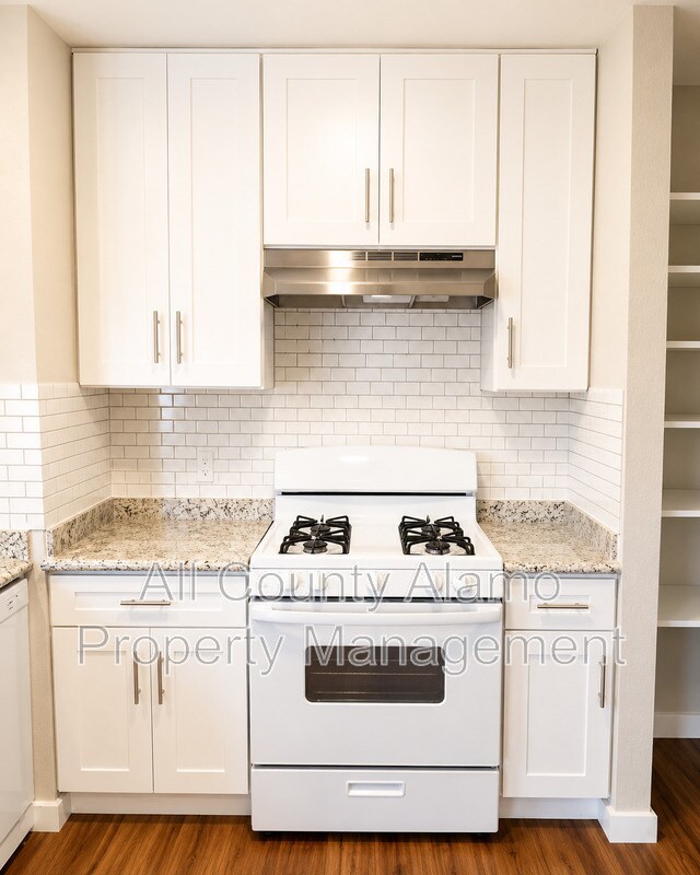 Building Photo - 429 Zachry Dr