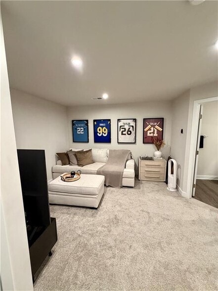 Building Photo - 2000 Fortuna St