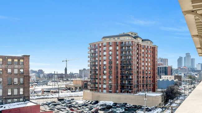 Building Photo - 82 Clinton St