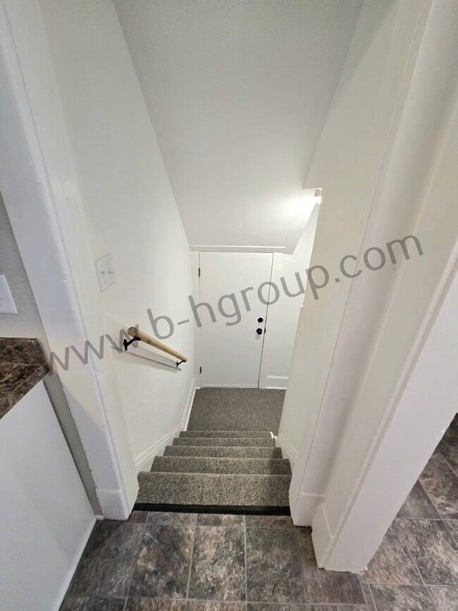 Building Photo - 2629 Roosevelt Rd