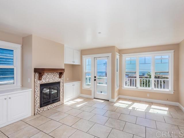 Building Photo - 2063 Cambridge Ave