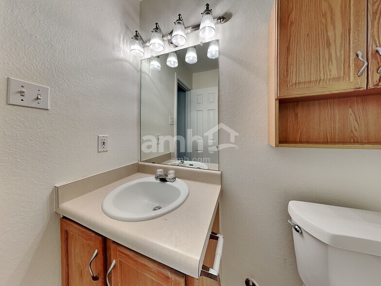 Building Photo - 161 Spring Branch Loop