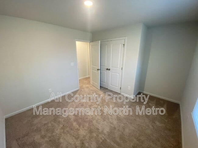 Building Photo - 185 Springwood Ln