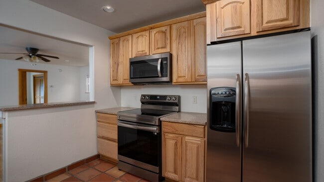 Building Photo - 524 A Juniper