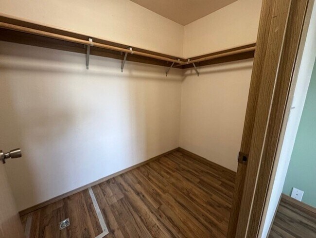 Building Photo - Amazing sunsets just minutes from Bend/Sisters