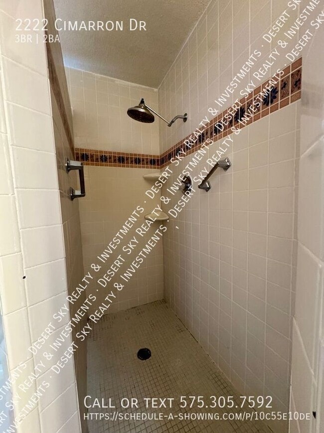 Building Photo - 2222 Cimarron Dr