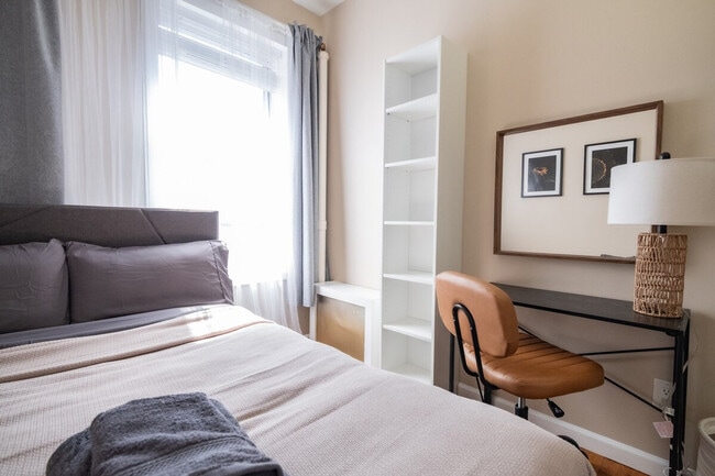 Building Photo - 125 La Salle St