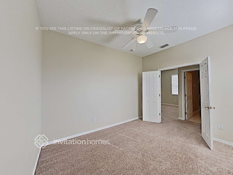 Building Photo - 16138 Bridgepark Dr