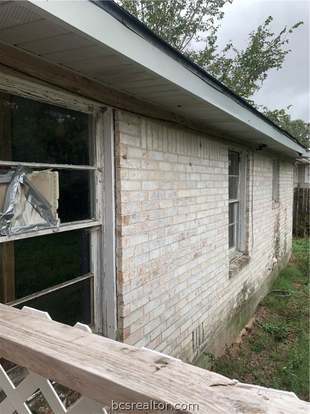 Building Photo - 722 Mary Lake Dr