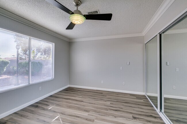 Building Photo - 8392 Gresham Dr
