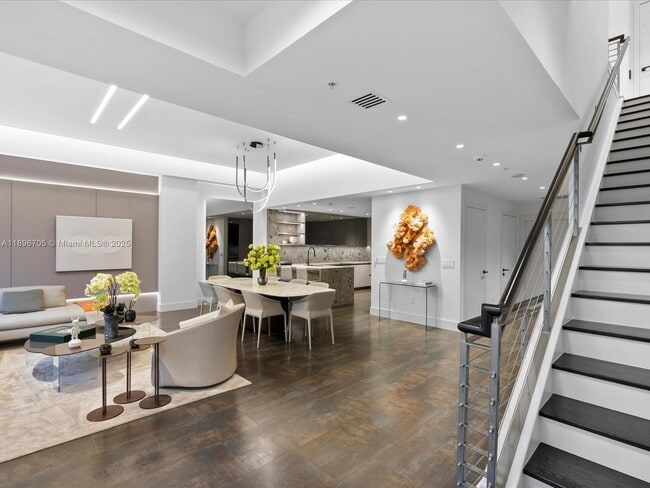 Building Photo - 3501 N Ocean Dr