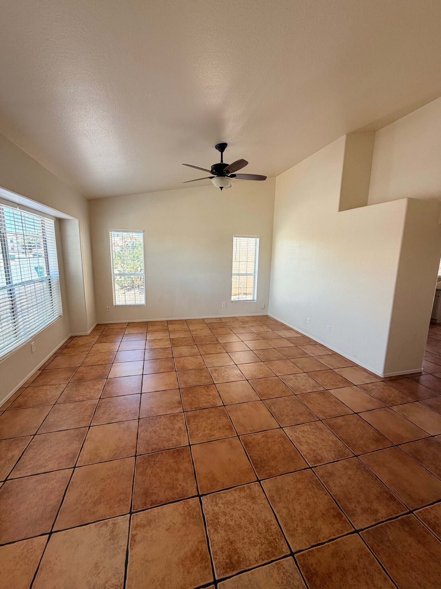 Building Photo - 9005 N Lawndale Dr