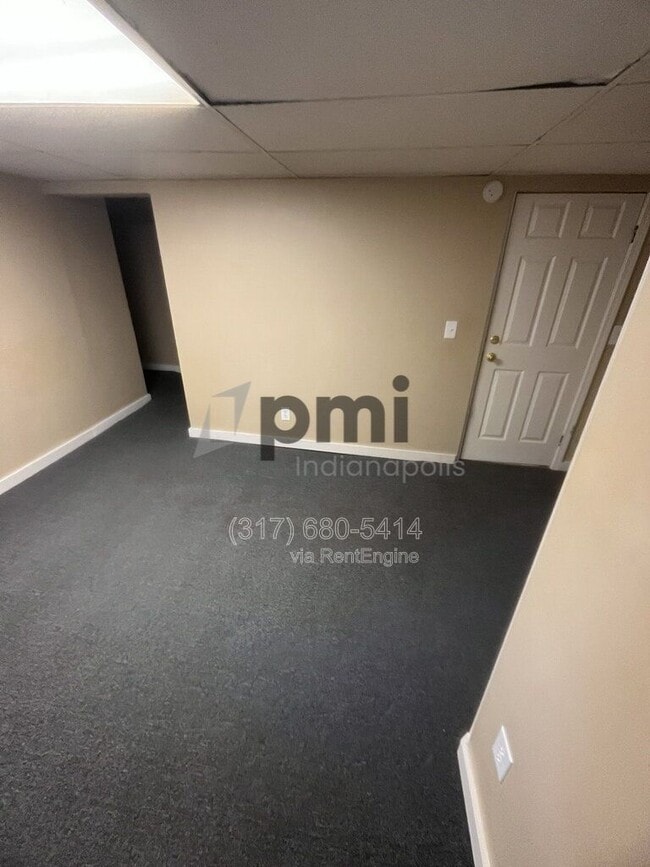 Building Photo - 1425 W Washington St