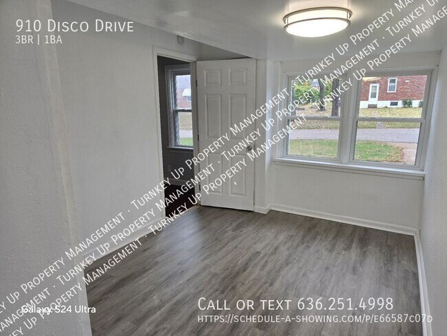 Building Photo - 910 Disco Dr