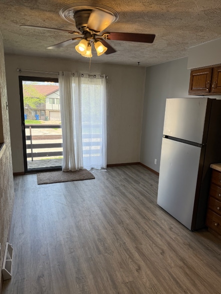 Building Photo - 4 Brown Ct