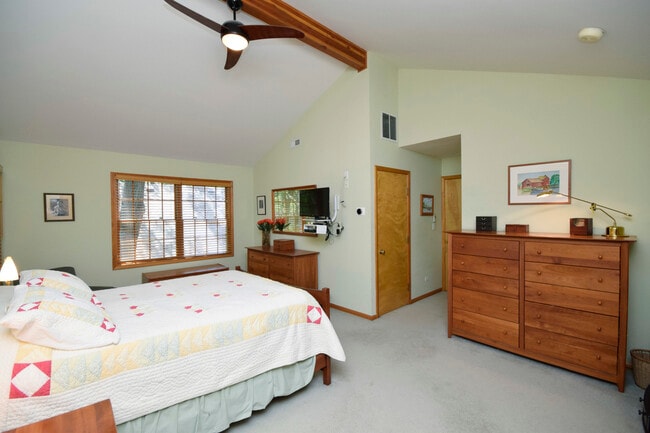 Building Photo - 319 Wesley Ave