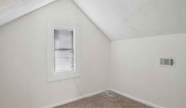 Building Photo - 1694 Kenmore St SW