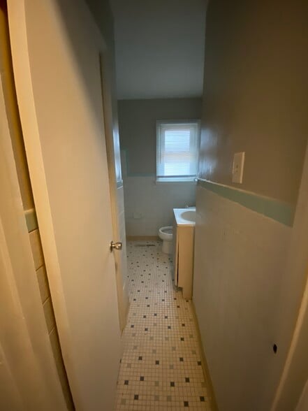 Building Photo - 1537 Duffield Dr