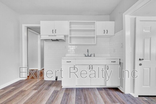 Building Photo - 6148 Court M