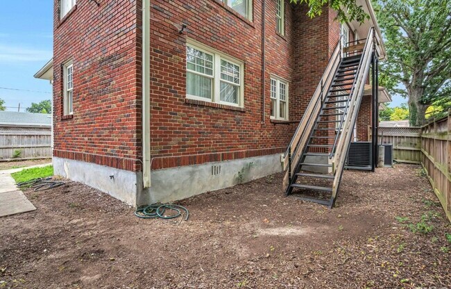 Emergency staircase in rear - 1608 Fayetteville St