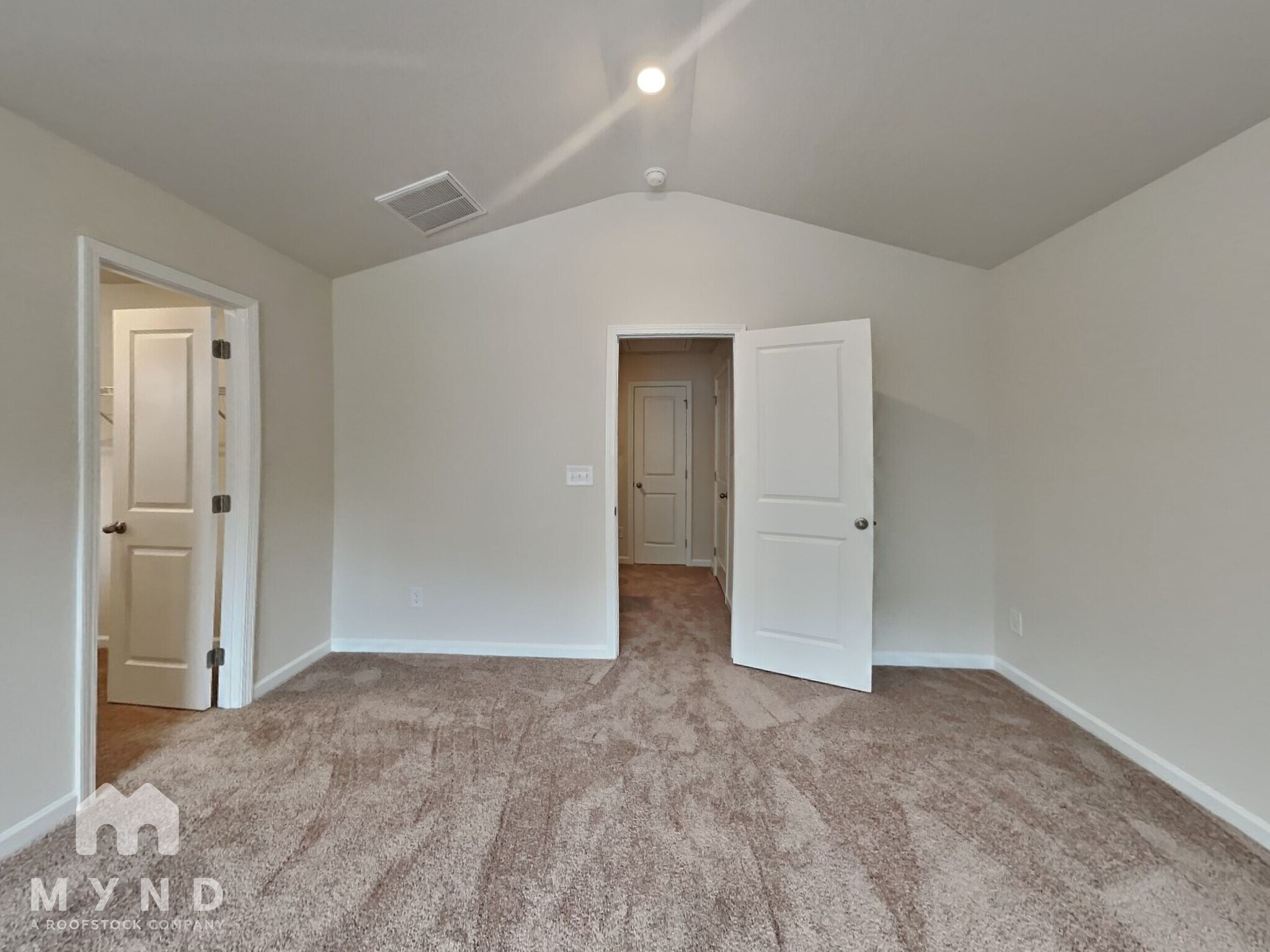 Building Photo - 95 Taverners Ln