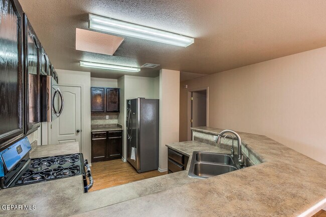 Building Photo - 11933 Mesquite Bush Dr