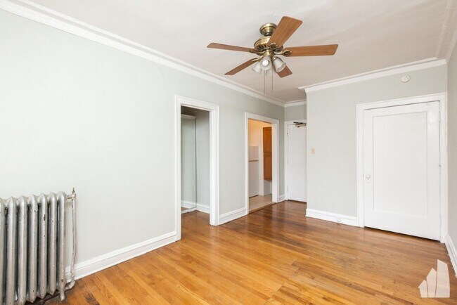 Building Photo - 1164 N Dearborn-313