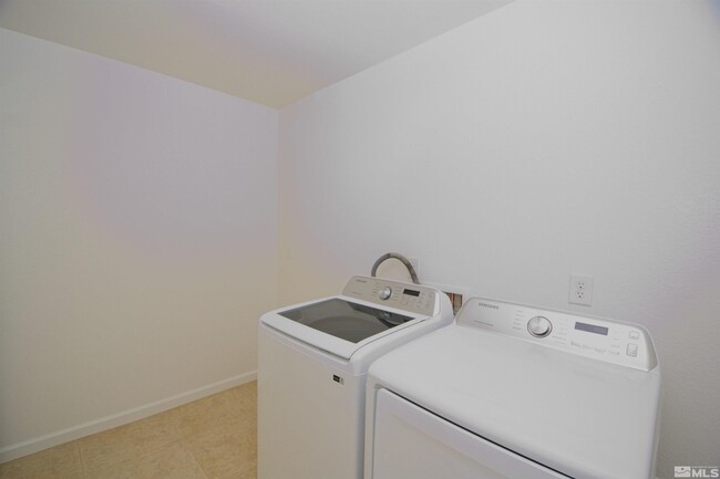 Building Photo - 10725 Cordero Dr