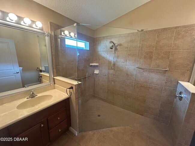 Building Photo - 665 Elk River Dr