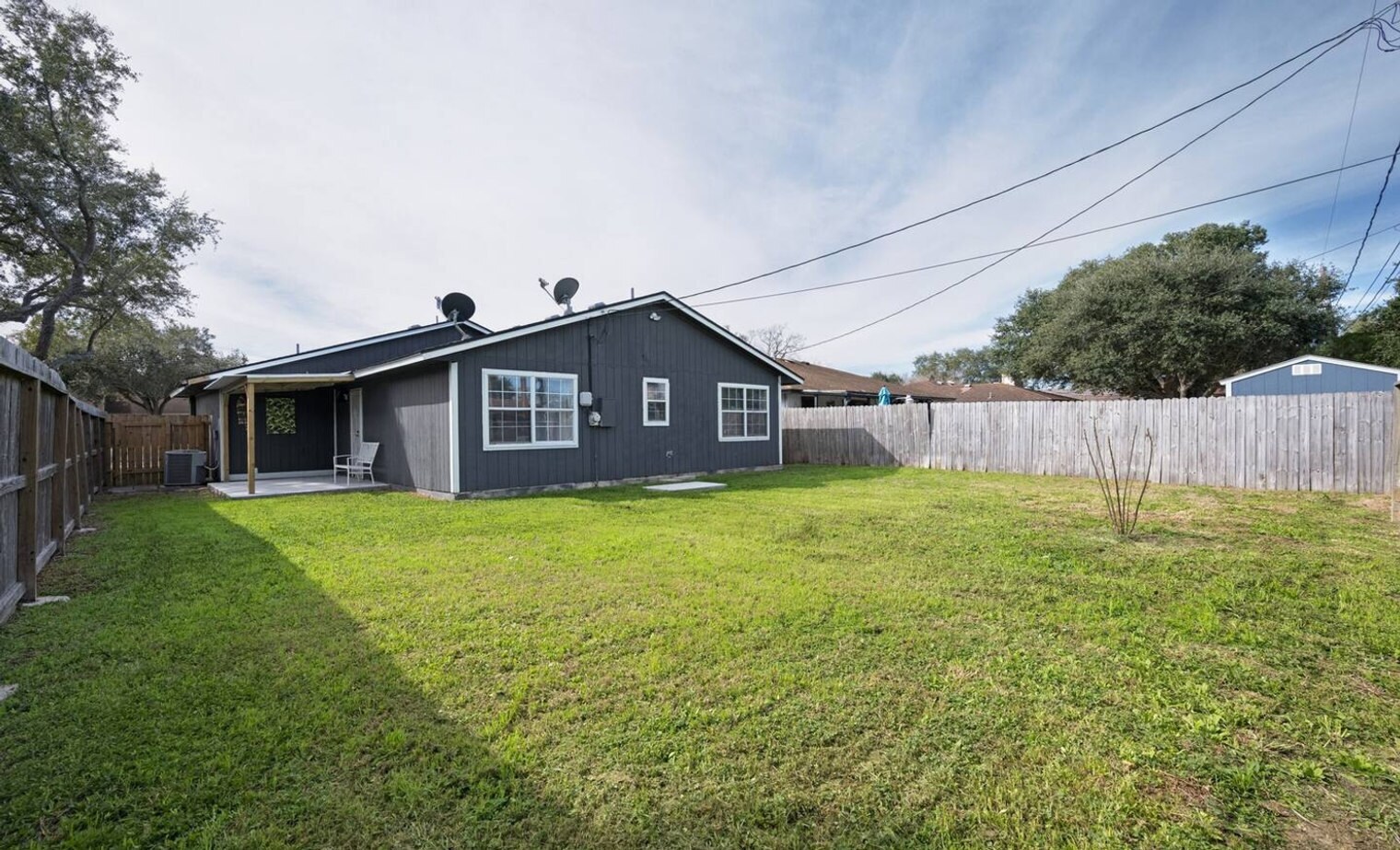 Building Photo - 11934 Hearn Rd