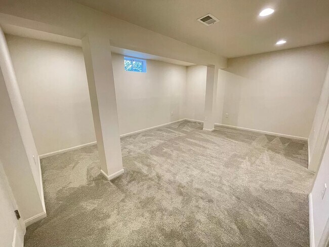 Building Photo - 12076 Prickly Ash Way