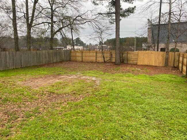 Building Photo - 3 Bed/2 Bath house for rent in Barnett Bend- Flowood