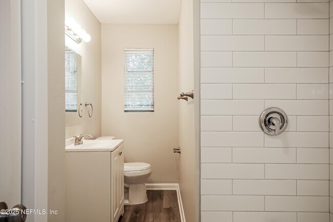 Building Photo - 5805 Norde Dr E