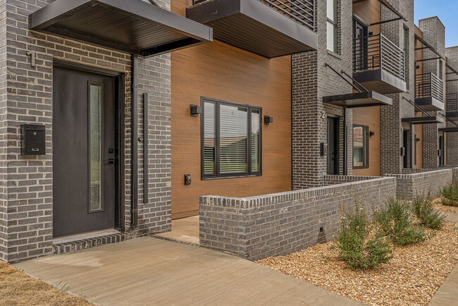 Building Photo - Edge Luxury Townhomes