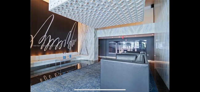 Building Photo - 335 S Biscayne Blvd