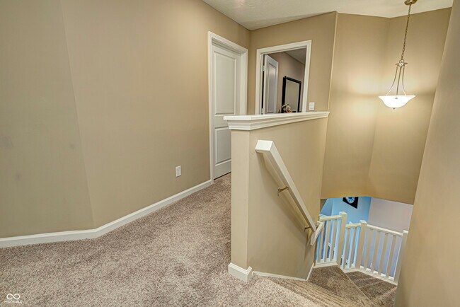 Building Photo - 1728 Gordon Dr