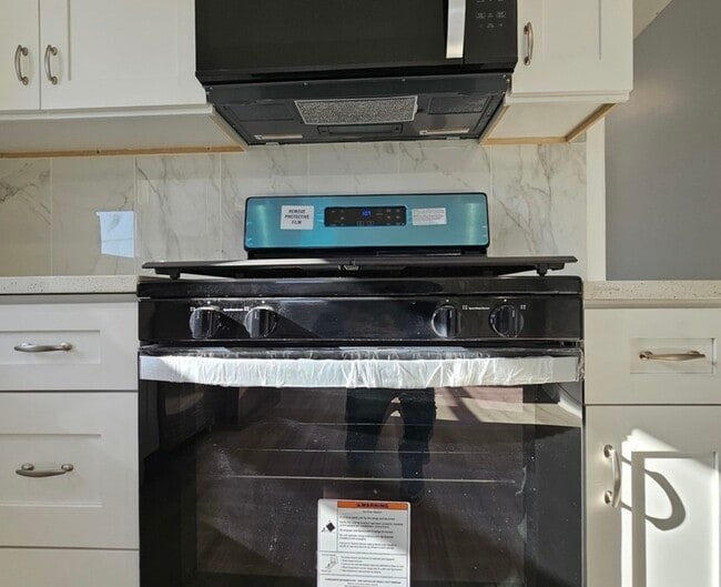 Building Photo - 2909 N Austin Ave