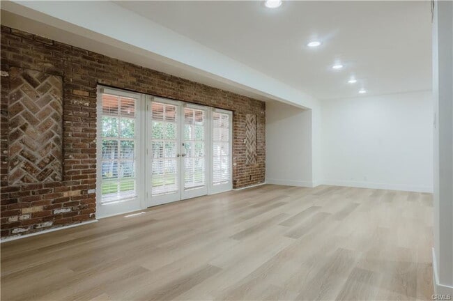 Building Photo - 19024 Miranda St