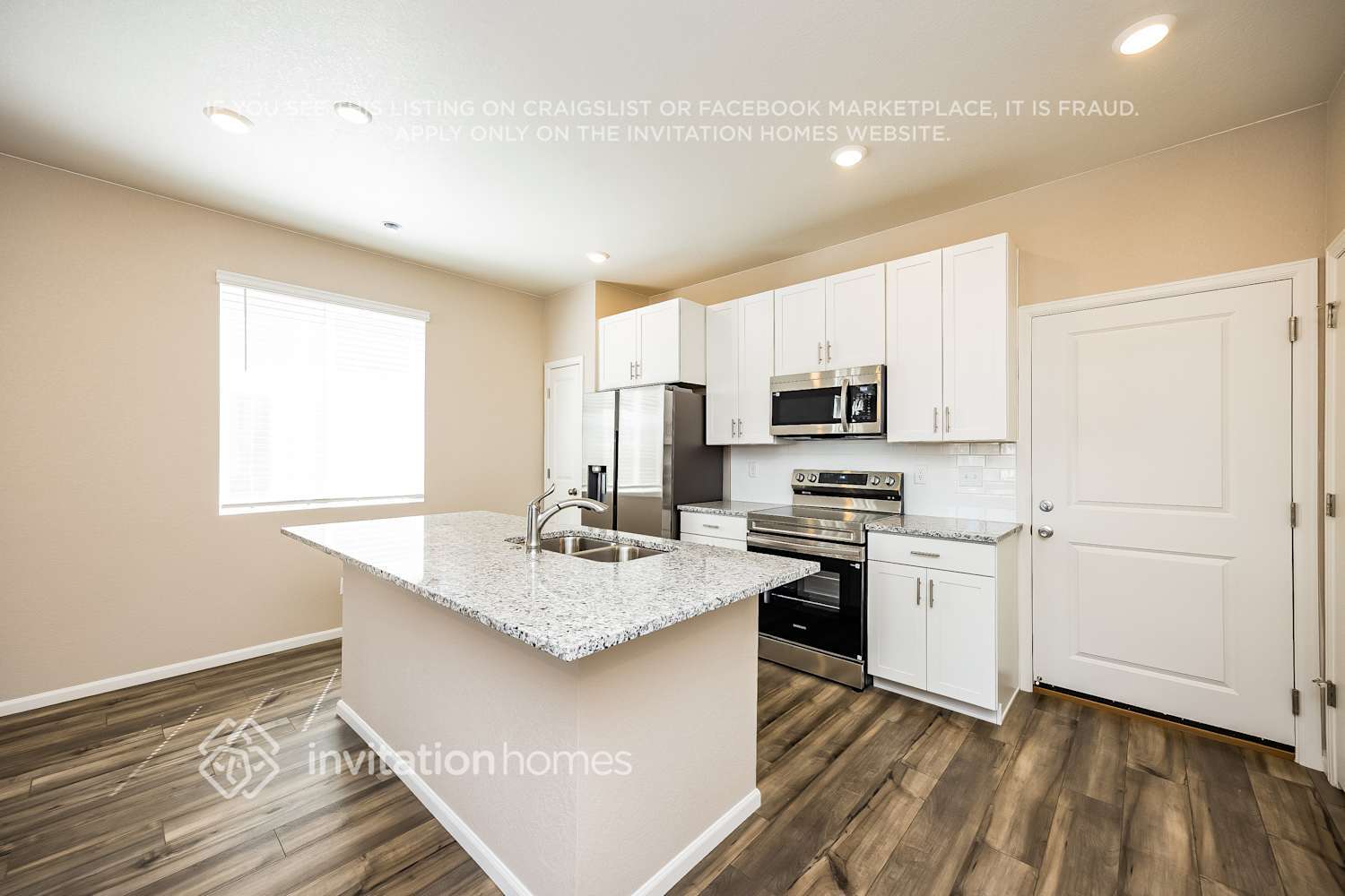 Building Photo - 9401 Oro City Loop