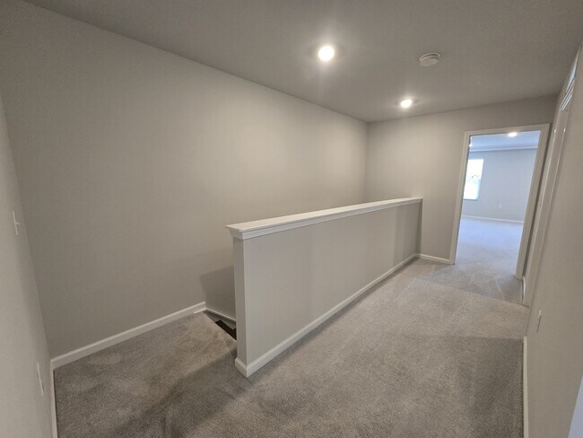 Building Photo - 2154 Tulip Bloom Ln