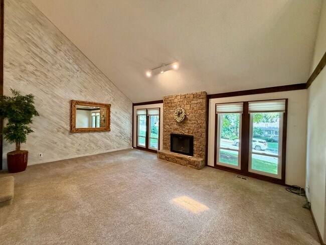 Building Photo - 8238 Parkhill Cir