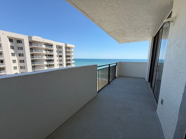 Building Photo - Fully Furnished 2-bedroom, 2-bath residence located in Oceans Five
