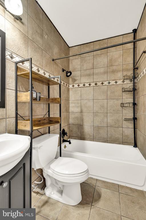 Building Photo - 1437 Rhode Island Ave NW