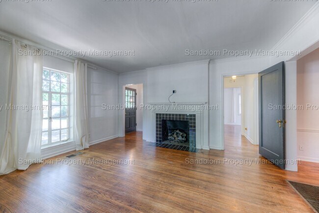 Building Photo - FOR LEASE | Tulsa | Available Now!